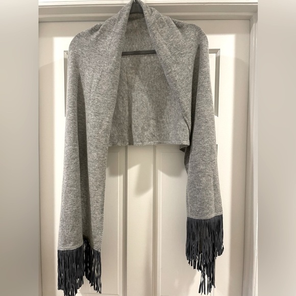Beryll Gray Cashmere Soft Scarf with Leather Fringe Unisex - Picture 3 of 6